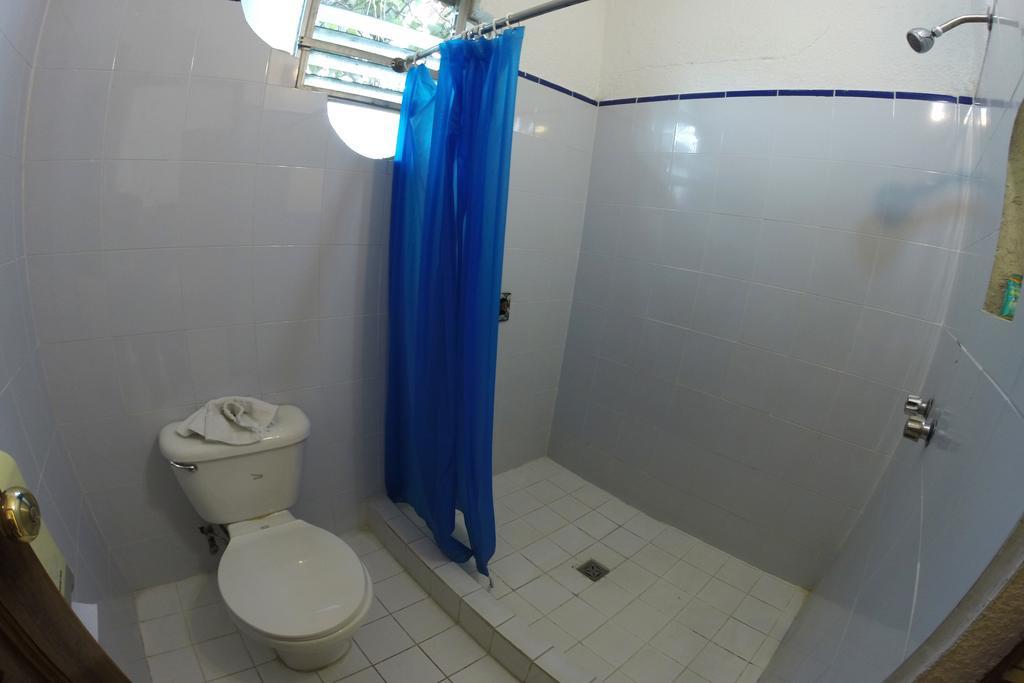 Hotel Villa Hermosa Retalhuleu Bagian luar foto