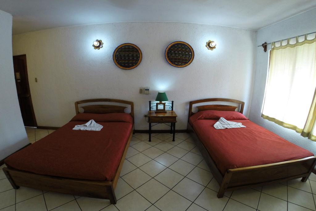 Hotel Villa Hermosa Retalhuleu Bagian luar foto