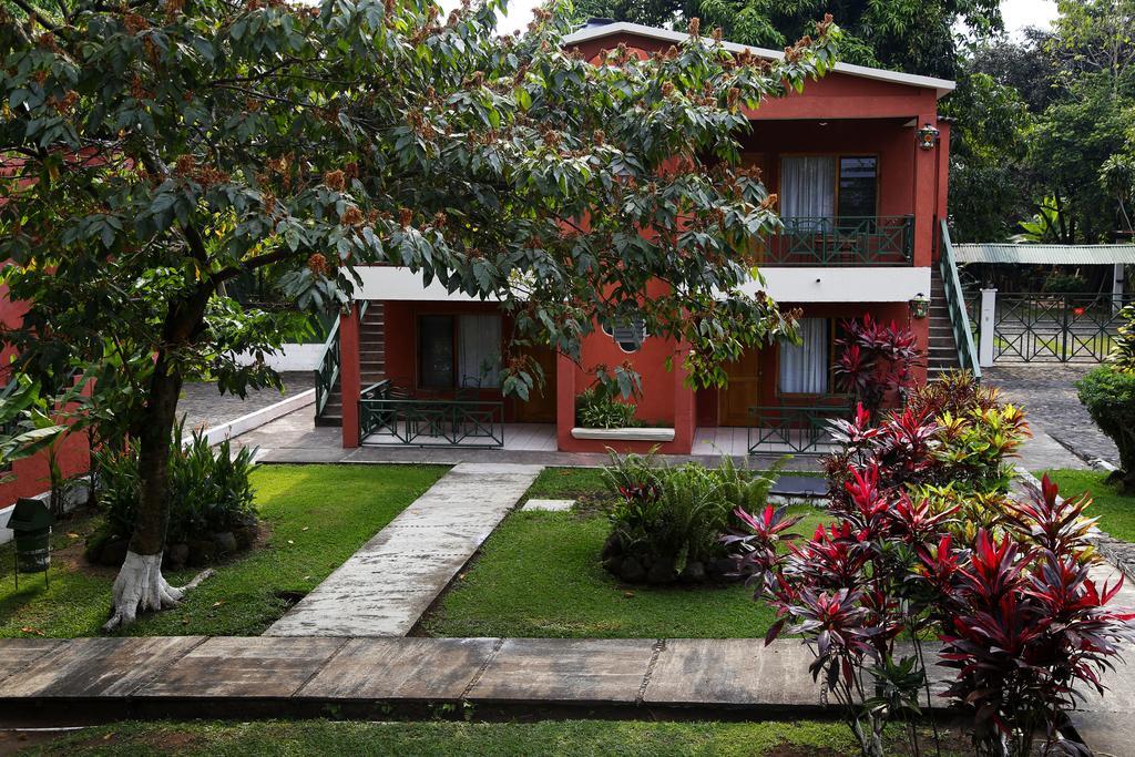 Hotel Villa Hermosa Retalhuleu Bagian luar foto