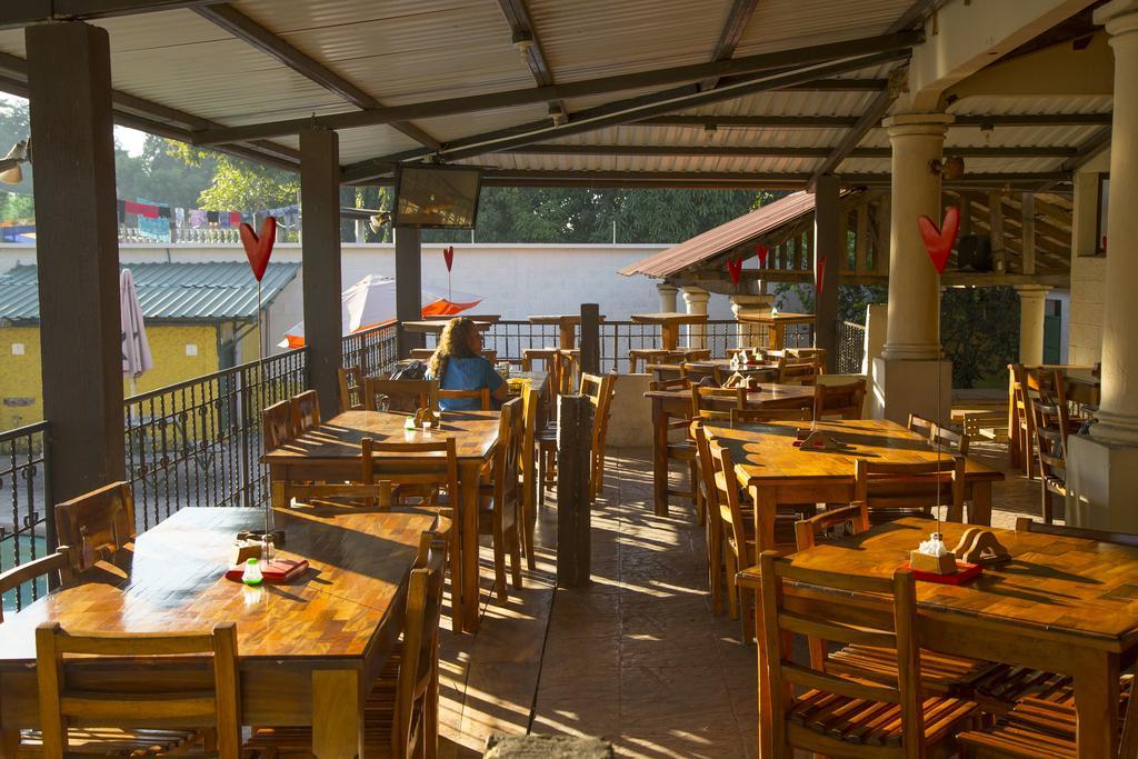 Hotel Villa Hermosa Retalhuleu Bagian luar foto