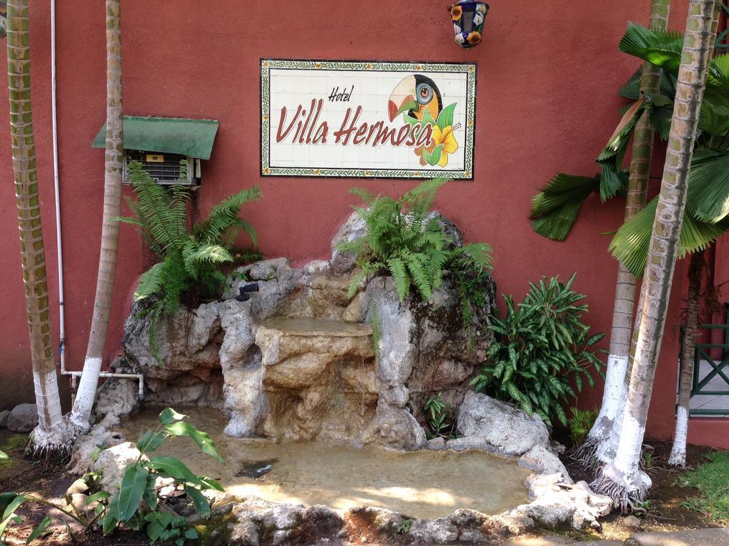 Hotel Villa Hermosa Retalhuleu Bagian luar foto