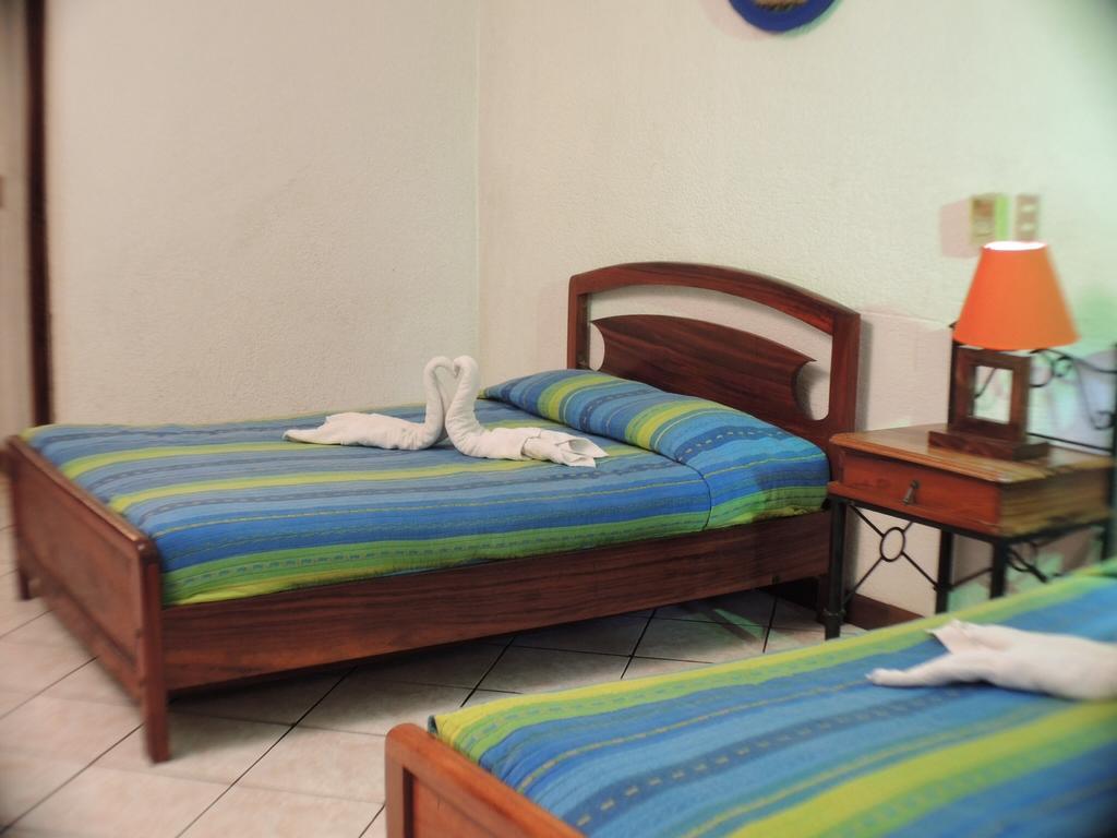 Hotel Villa Hermosa Retalhuleu Ruang foto