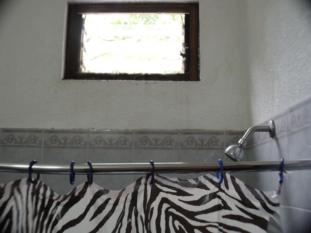 Hotel Villa Hermosa Retalhuleu Bagian luar foto