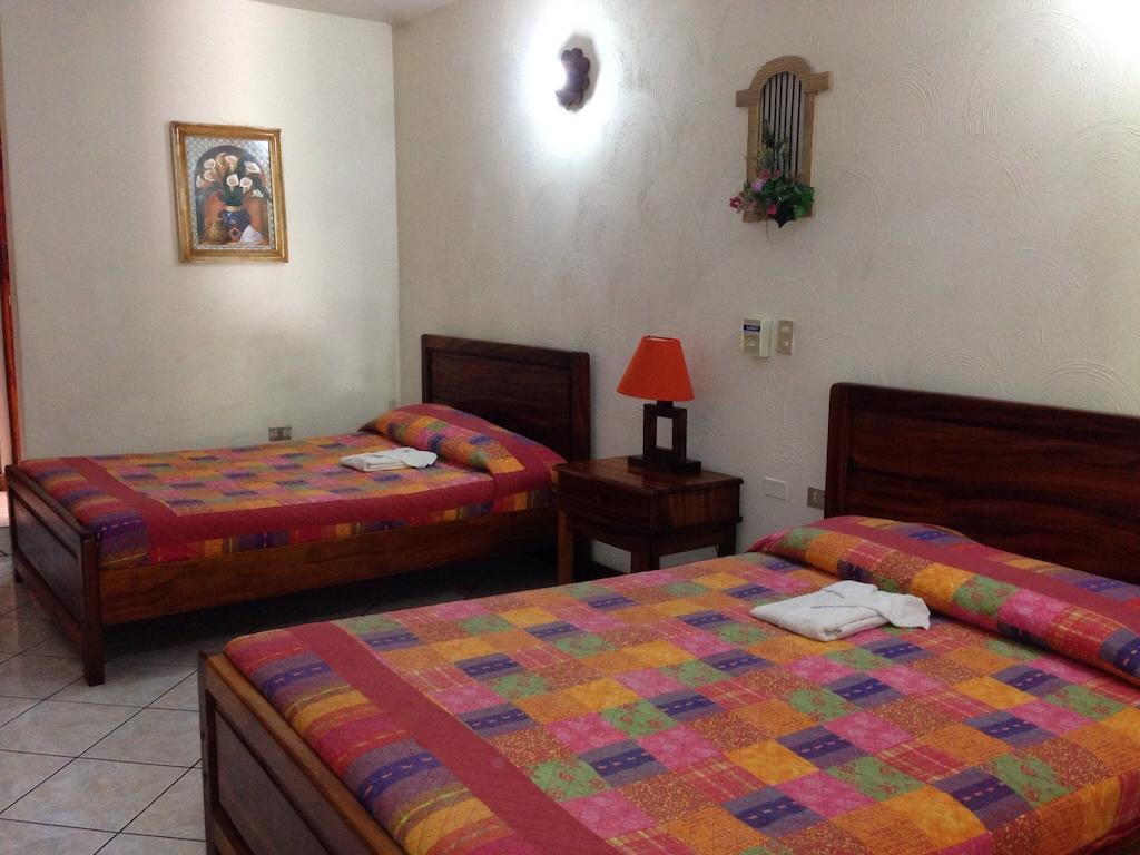 Hotel Villa Hermosa Retalhuleu Ruang foto